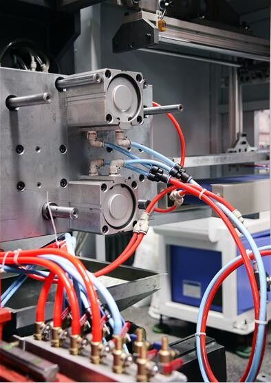 extrusion-automatic-hdpe-blow-molding-machinery-for-1-gallon-or-4l